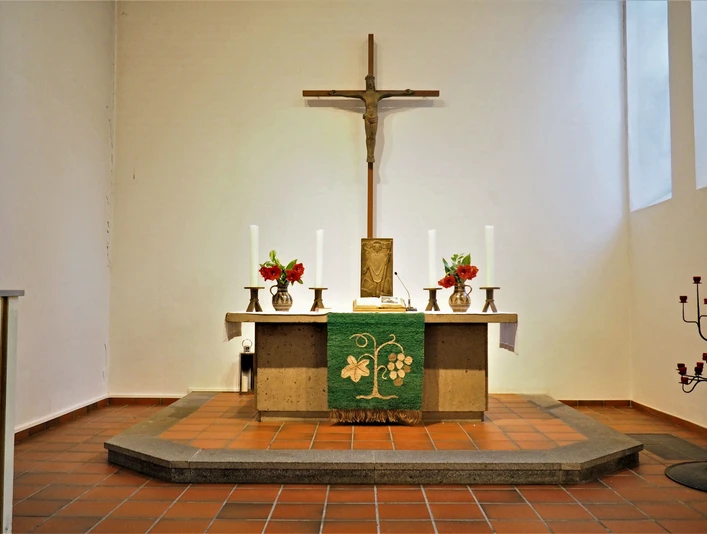 Pauluskirche Brunsbüttel Altar