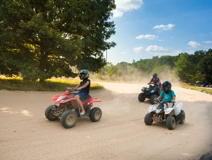 Quadbahn Behringen Die Quadbahn in Bispingen Behringen ist ein Freizeitpark der Lüneburger Heide
