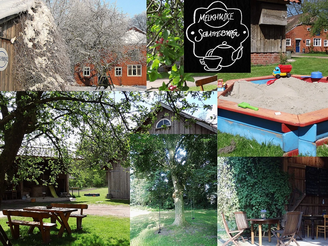 Melkhuske Schatteburg, Gemeinde Rhauderfehn, Ostfriesland Collage mit Bildern eines ländlichen Hofs: blühende Bäume, ein Schild Melkhuske Schatensberg, ein Sandkasten mit Spielzeug, eine Holzbank mit Tisch im Garten, eine Schaukel an einem Baum und ein Sitzbereich mit zwei Stühlen vor einer mit Efeu bewachsenen Wand.