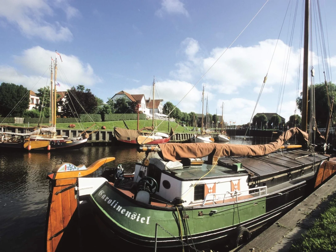 Blick in den Hafen Carolinensiel