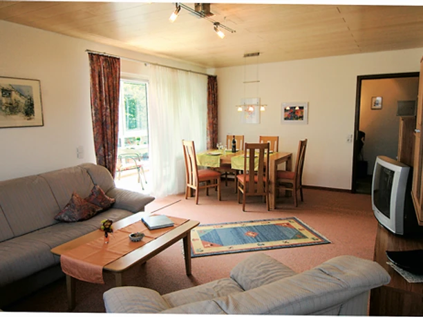 Wohn. und Esszimmer Gästehaus Schaber