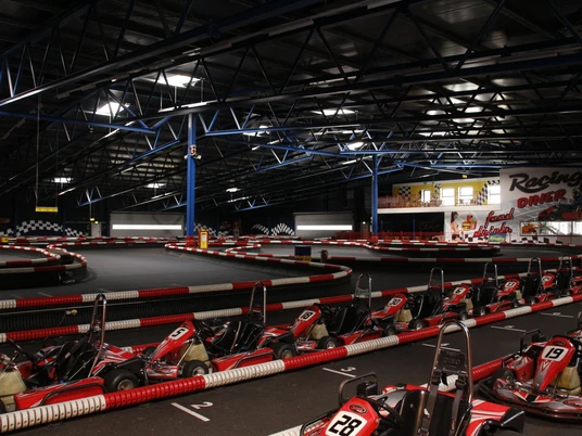 funpark-meppen-indoor-kartbahn-03-emsland-tourismus-gmbh_birgit-janknecht