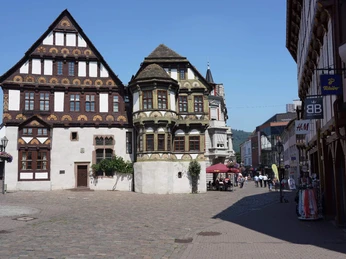 hx-dechanei-thomashampel-4 Reich geschmücktes Fachwerkhaus in Fußgängerzone Dechanei in the city center of Höxter