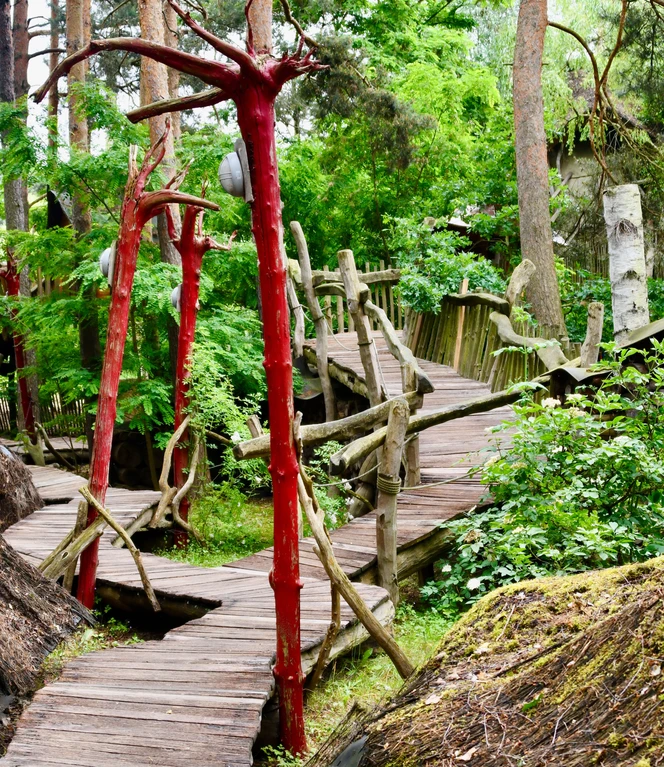 Kulturinsel Einsiedel_Die Wege im Baumhaushotel©Fravely (3).jpeg