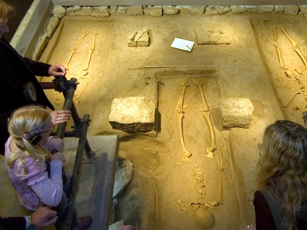 Widukind Museum Enger: Grabungsinszenierung