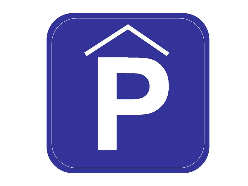 Parkhaus Hornsche Straße P4 Weißes P auf blauem Grund mit Dach