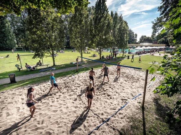 Beach-Volleyball im Parkbad Gütersloh Beach-Volleyball im Parkbad Gütersloh