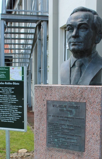 Wilhelm-Rebbe-Büste