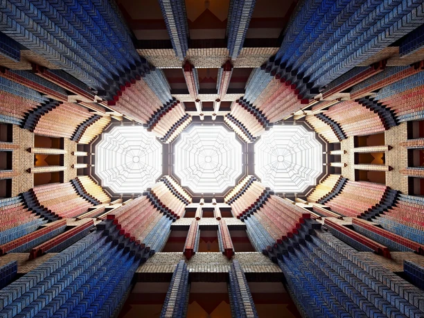 Peter Behrens-Bau Kuppelhalle Höchst