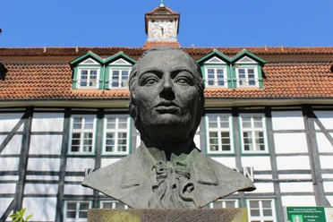 Dr. Trampel Büste