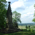 Denkmal und Grabkreuz des Carl von Schlotheim