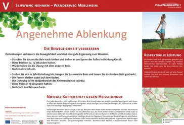 VitalWanderWelt Wanderweg Merlsheim - Angenehme Ablenkung Ein grüner Wanderweg in Merlsheim sorgt durch Dehnübungen für verbesserte Beweglichkeit beim Gehen.