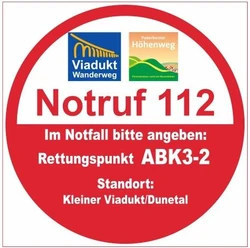 Rettungspunkt ABK3-2: Kleiner Viadukt / Dunetal Runder Notrufhinweis für Viadukt Wanderweg mit Rettungspunkt-Information ABK3-2, Kleiner Viadukt/Dunetal.
