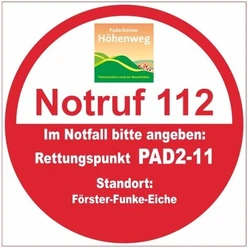 Rettungspunkt PAD2-11 an der Förster-Funke-Eiche für Notfälle am Paderborner Höhenweg.