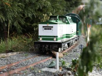 Gartenbahnanlage mit über 100 Meter Gleislänge sorgt bei unseren kleineren Gästen für glänzende Augen.