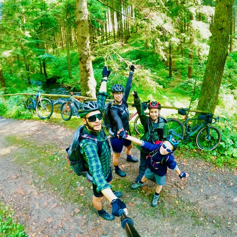 7_Blockline - Pause am Fluss (c) TMGS_Fravely.jpeg