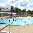 Blick auf das Nichtschwimmerbecken im Freibad vom Sport- und Freizeitbad Allerwelle Gifhorn