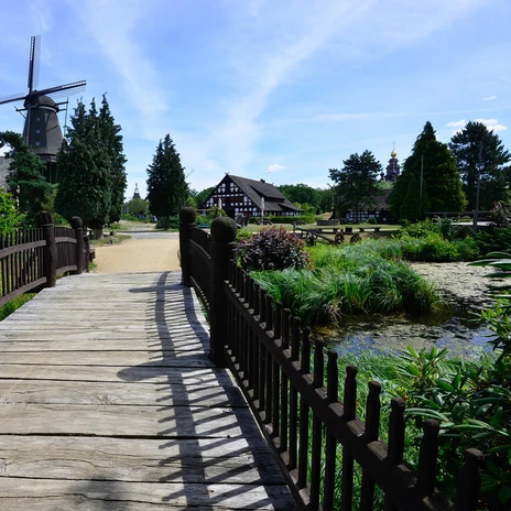Blick auf den Niedersachsenplatz im Mühlenmuseum Gifhorn