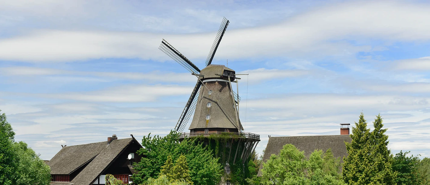 Blick auf die Sanssouci -Mühle im Mühlenmuseum Gifhorn Blick auf die Sanssouci -Mühle im Mühlenmuseum Gifhorn