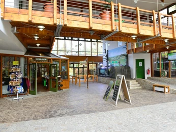 Eingang Otter-Zentrum Hankensbüttel Eingangsbereich des Otter-Zentrums Hankensbüttel in der Südheide GifhornEntrance area of the Hankensbüttel Otter Center in Südheide GifhornIndgangsområdet til Hankensbüttel Otter Centre i Südheide GifhornIngangsgebied van het Ottercentrum Hankensbüttel in Südheide Gifhorn