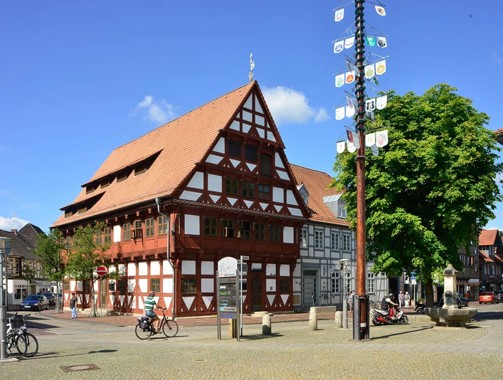 Altes Gifhorner Rathaus in der Innenstadt Blick auf das alte Gifhorner Rathaus in der Innenstadt vom Marktplatz aus