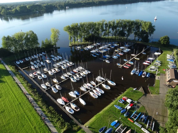 yachthafen-buenting-suedufer-luftbild