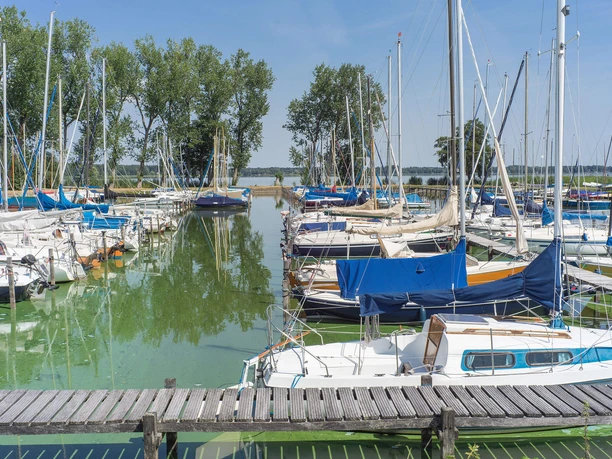 yachthafen-buenting-steg