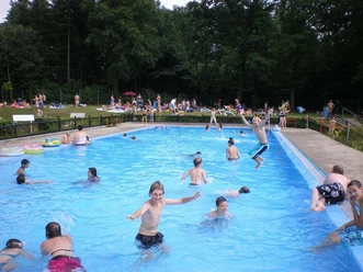 Freibad Edesbüttel Badeszene im Freibad Edesbüttel in der Südheide Gifhorn