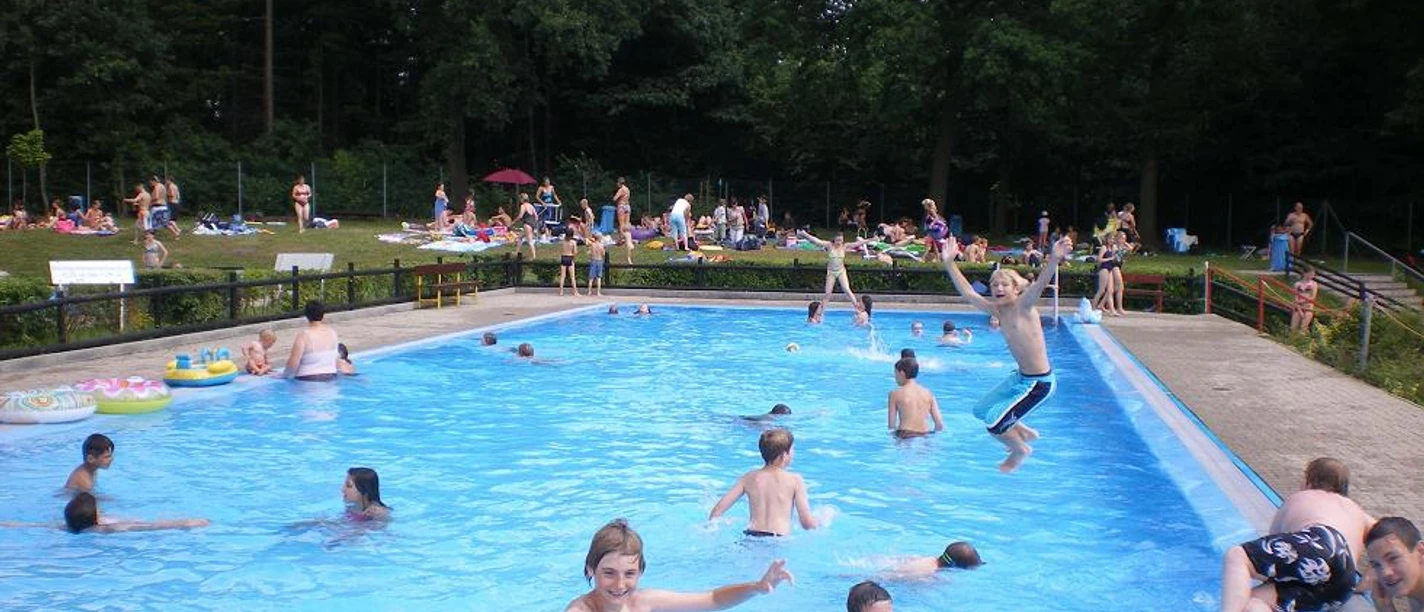 Freibad Edesbüttel Badeszene im Freibad Edesbüttel in der Südheide Gifhorn