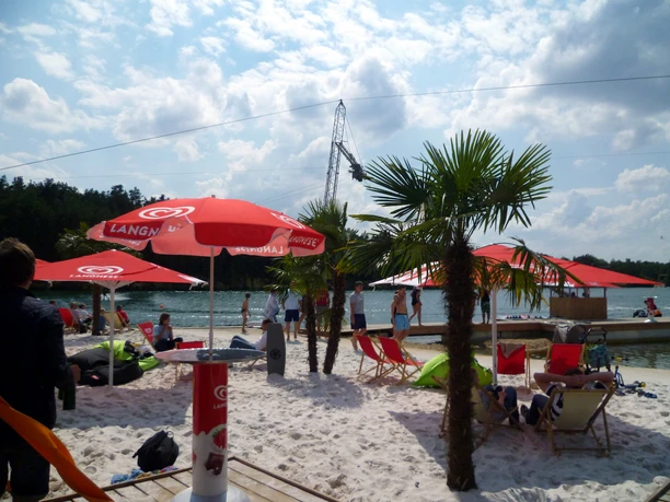 Strand am Bernsteinsee Strandszene am Bernsteinsee in Stüde