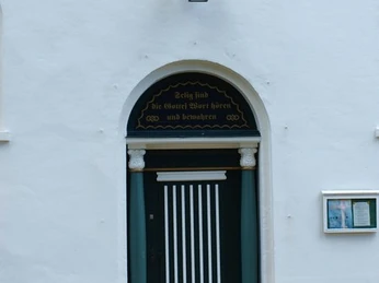 Kirche Hennstedt-Eingang