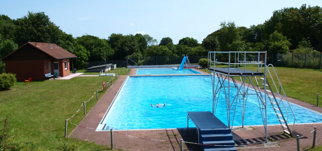 Schwimmbad Wrohm