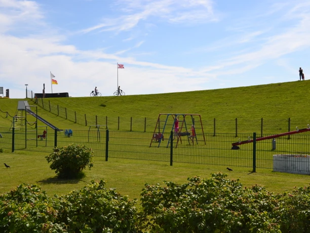 WDS_Spielplatz_Deich.JPG