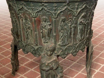 St. Remigius Kirche Albersdorf, Taufbecken