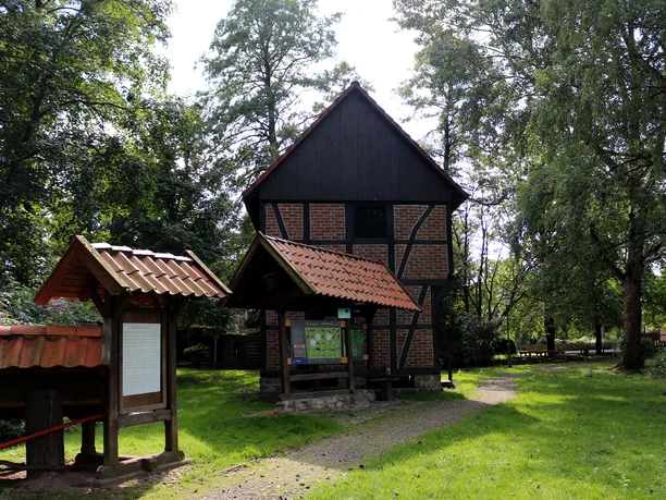 Haus der Landschaft - Hinweistafel Information boards at the Haus der Landschaft in Knesebeck
