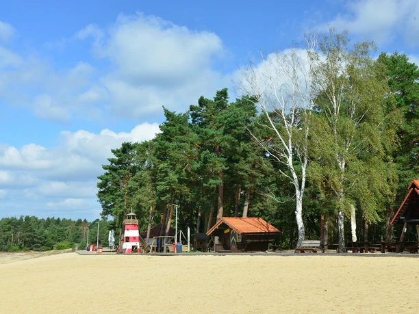 Strand am Bernsteinsee Spielplatz am Strand am Bernsteinsee mit Leuchtturm