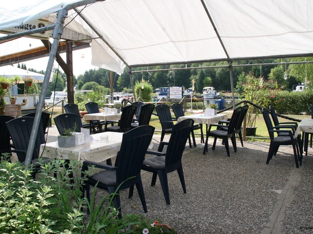 Wohnmobilstellplatz am Sportboothafen - Hafenklause Hafenklause am Wohnmobilstellplatz am Sportboothafen