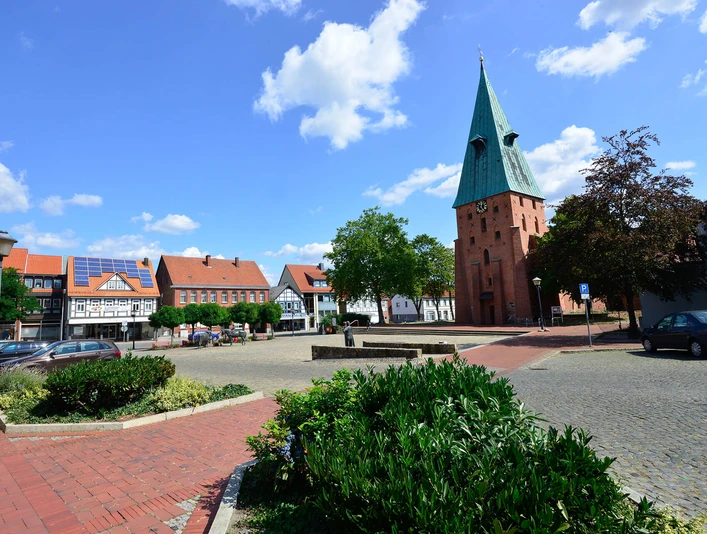 St. Stephanuskirche am Wittinger Marktplatz Blick auf die St. Stephanuskirche am Wittinger Marktplatz