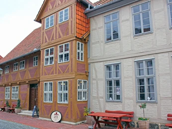 Haus Kreyenberg mit Antik Café in Wittingen Haus Kreyenberg mit Antik Café in Wittingen