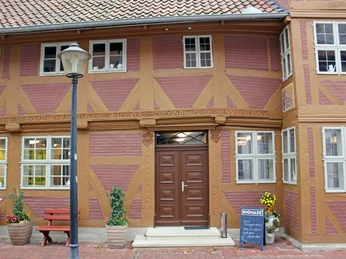 Große Inschrift am Eingang des Haus Kreyenberg Große Inschrift am Eingang des Haus Kreyenberg