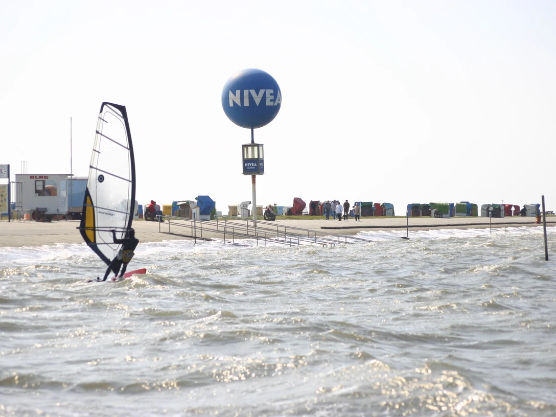 Windsurfen in Dornumersiel