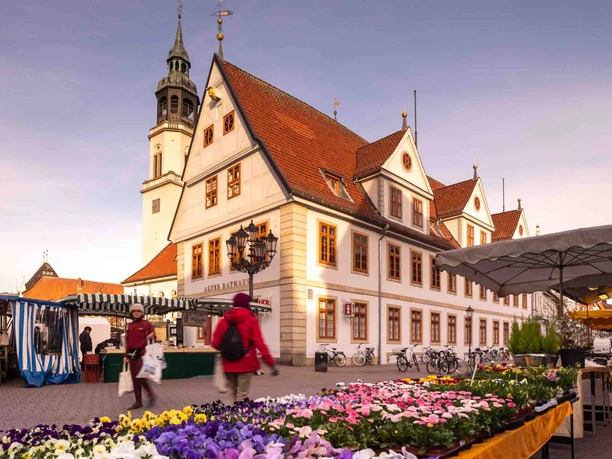 Wochenmarkt in der Celler Altstadt Wochenmarkt in der Celler Altstadt