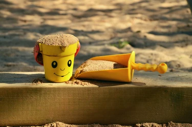 sand-pit-1345728_1920