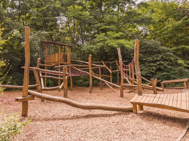 Spielplatz am Schlosspark - Klettergerüst