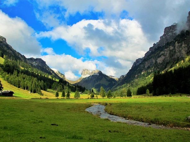 sigriswil-justistal-herbst-wandern-alplandschaft