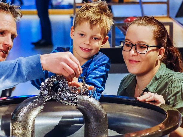 Phaeno Wolfsburg, Magnetischer Sand Phaeno Wolfsburg, Magnetischer Sand