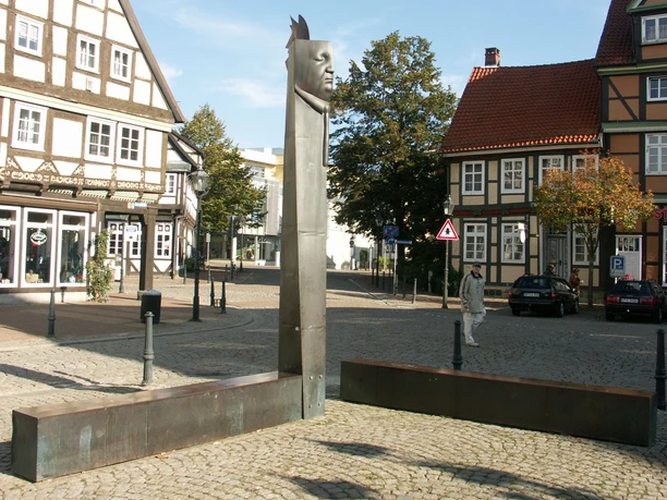 celle-skulptur-fachwerkbalken-2