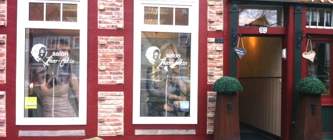 ccg_frisoerhaarlekin_eingang1