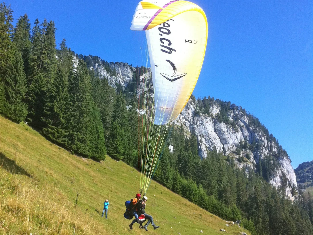 Parapente au décollage