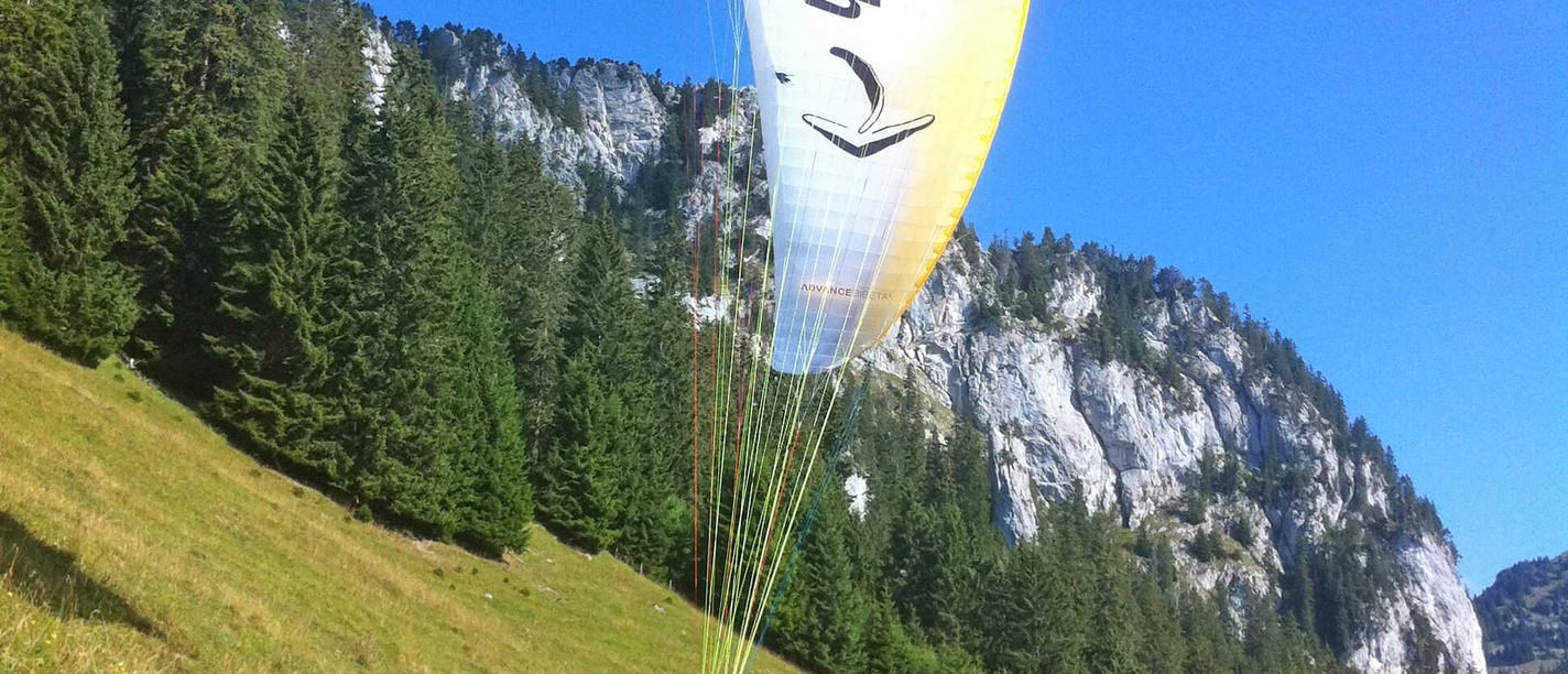 Parapente au décollage